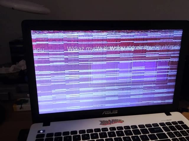 Jak rozpoznać uszkodzenie inwertera matrycy i wymienić go w laptopie Jak rozpoznać uszkodzenie inwertera matrycy i wymienić go w laptopie